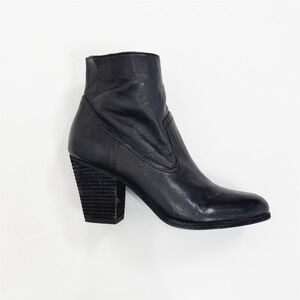 Frye Boots Women 9.5 Black Leather Ankle Bootie Zip Close Block Heel Western